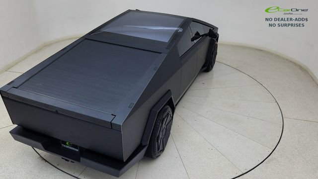 Used 2024 Tesla Cybertruck AWD Crew Cab image 76