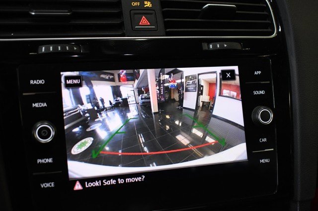 Used 2018 Volkswagen GTI SE w/ SE Leather Package FWD image 32