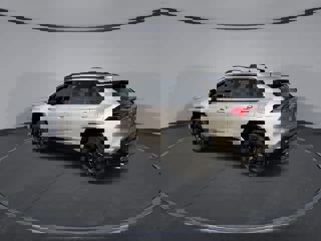 Used 2024 Toyota RAV4 SE image 6