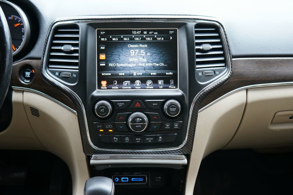 Used 2016 Jeep Grand Cherokee Limited AWD/4WD image 24