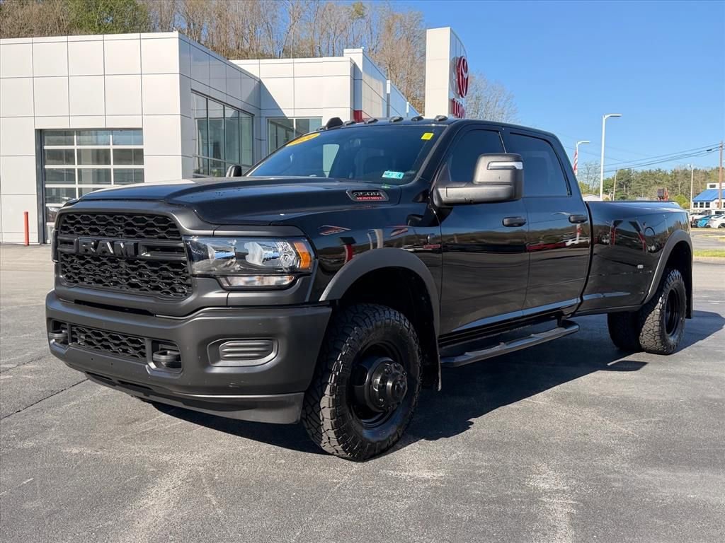 Used 2024 RAM 3500 Tradesman AWD/4WD image 9