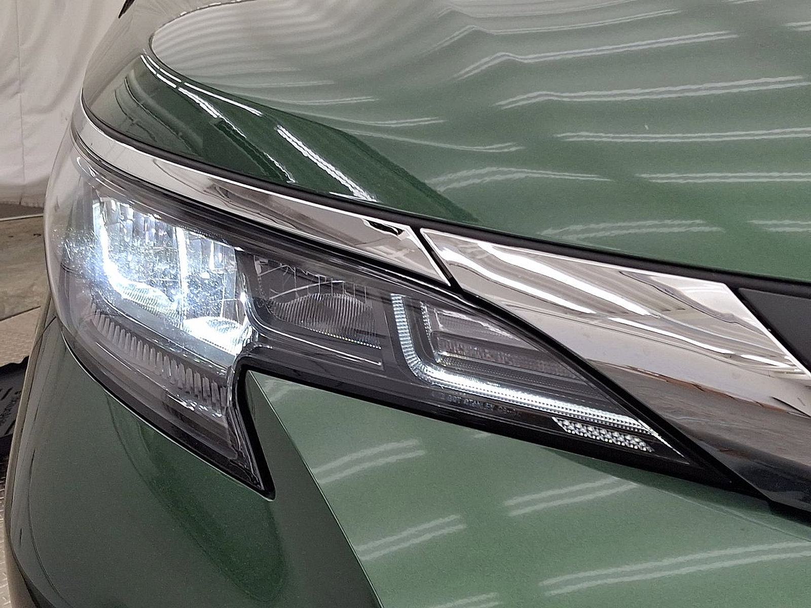 Used 2026 Toyota Sienna XLE FWD image 28
