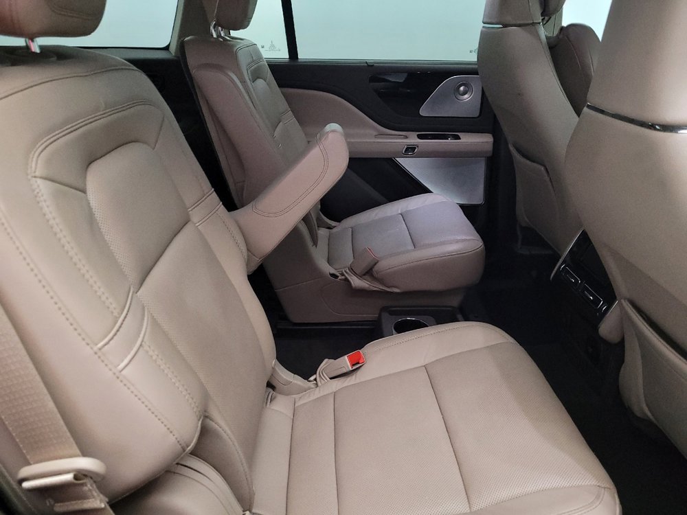 Used 2021 Lincoln Aviator Reserve w/ Equipment Group 201A image 19