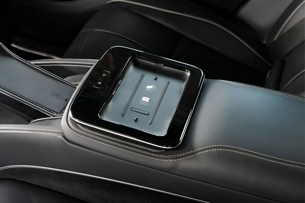 Used 2023 Mercedes-Benz Maybach GLS 600 4MATIC image 53