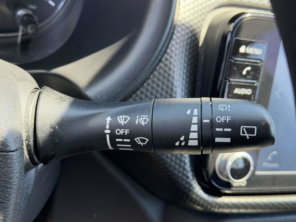 Used 2022 Nissan Kicks SV FWD image 25