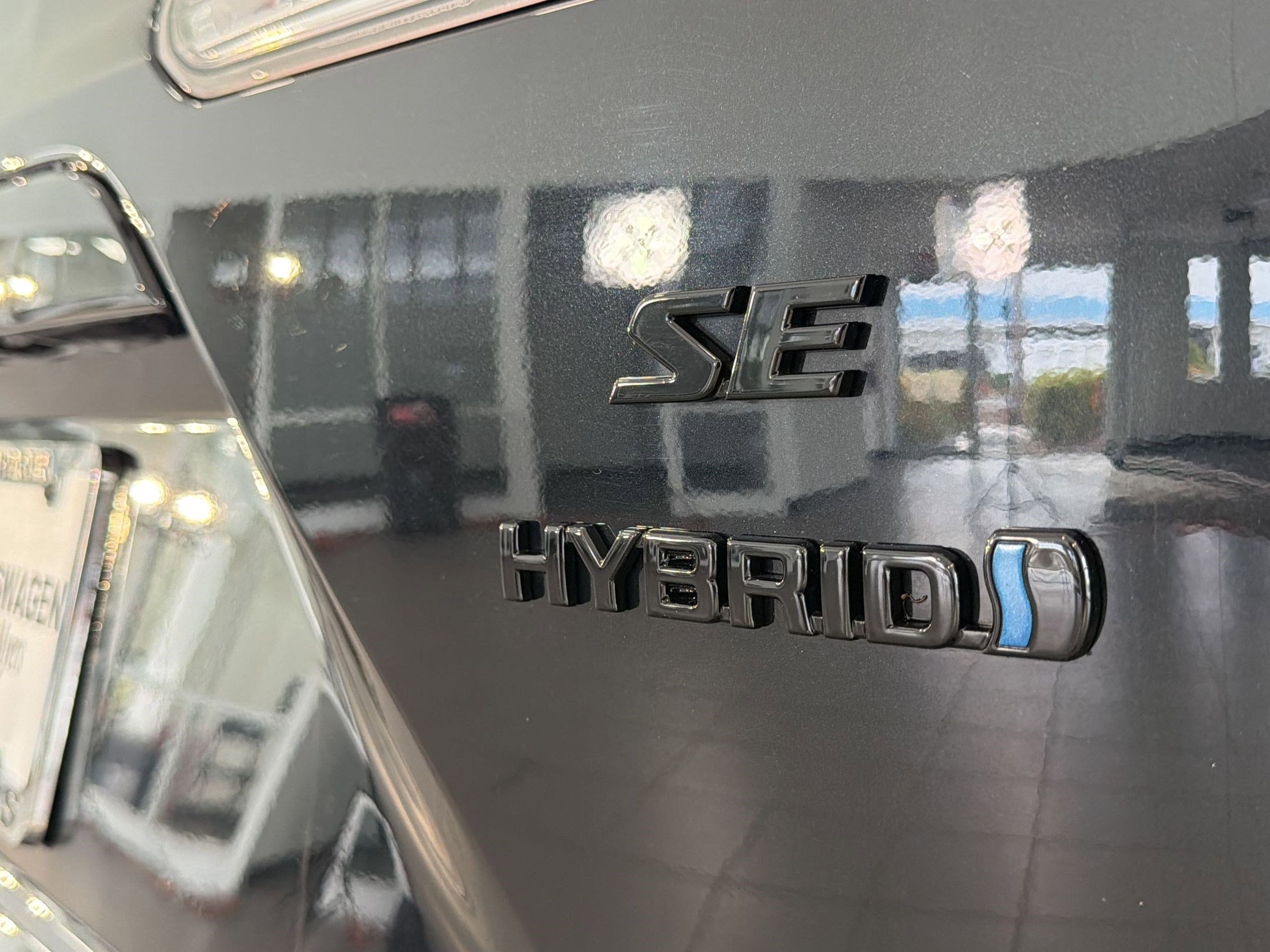 Used 2024 Toyota Corolla Cross SE image 35