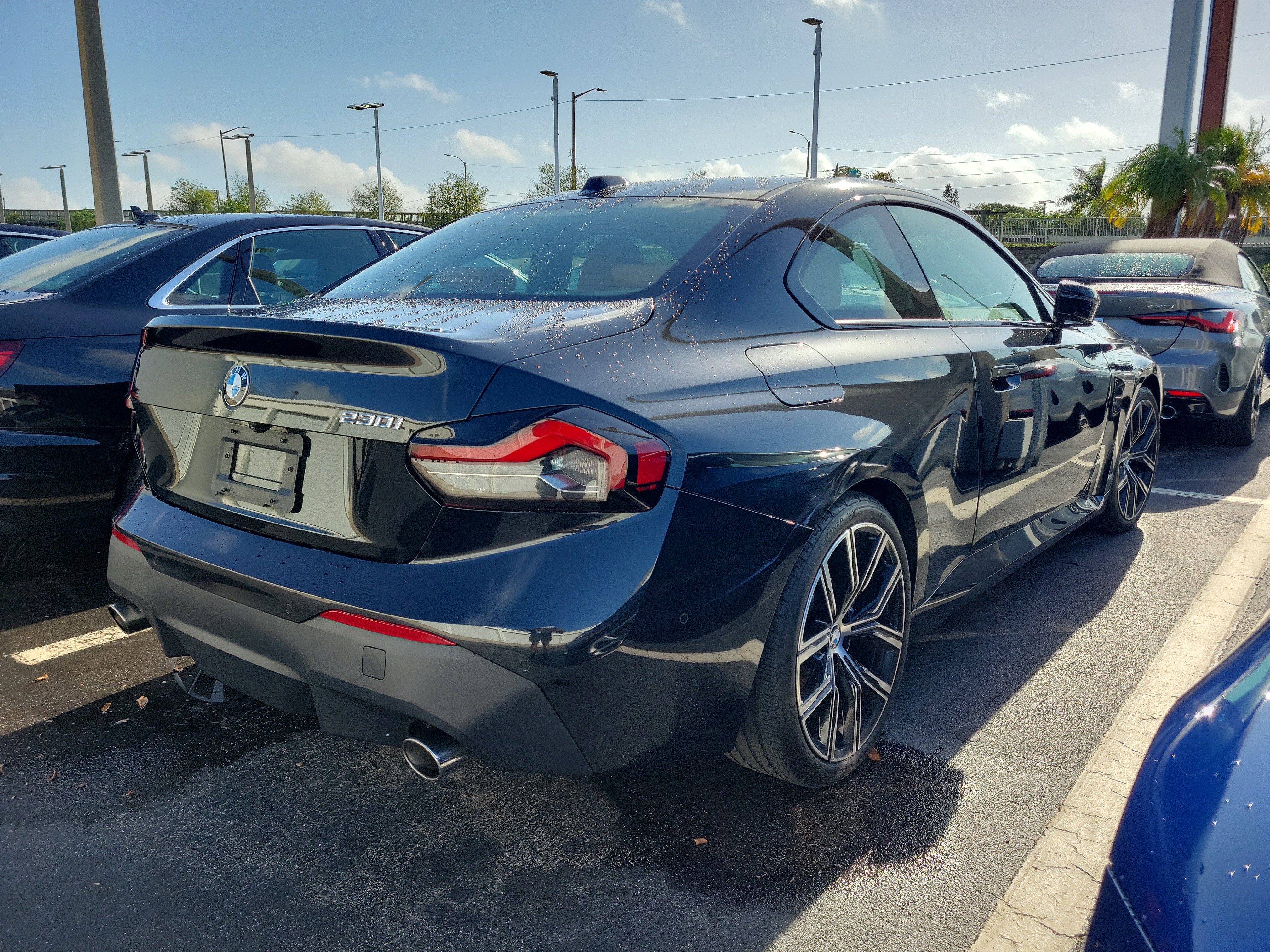 Used 2023 BMW 230i Coupe w/ Premium Package RWD image 3