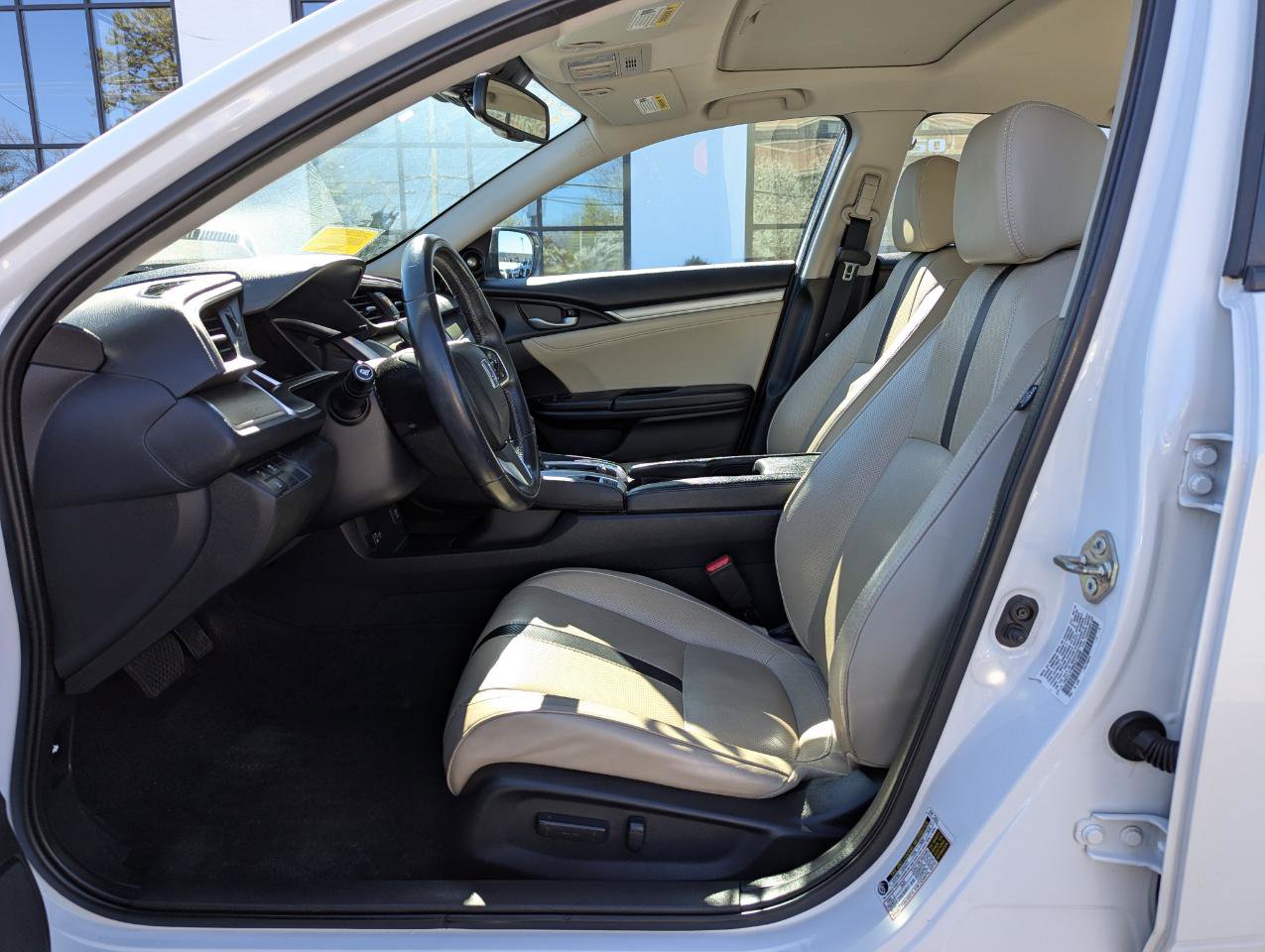 Used 2016 Honda Civic Touring image 12