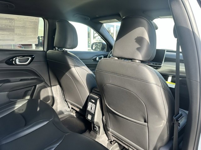 New 2026 Jeep Compass Limited image 16