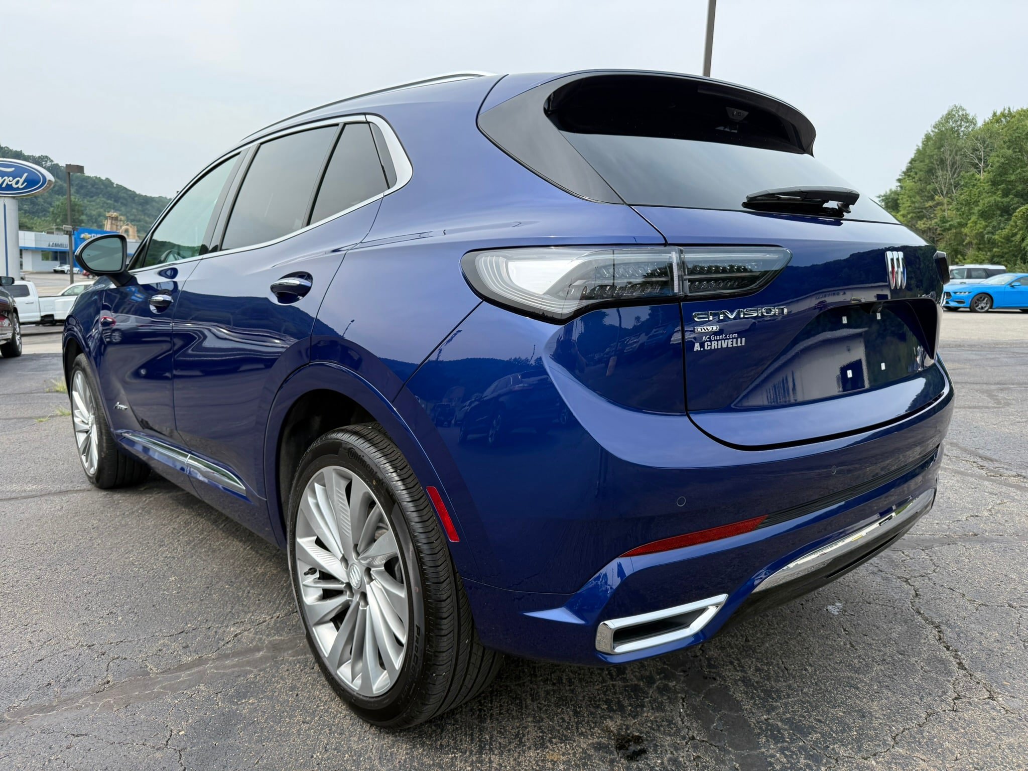 Used 2025 Buick Envision Avenir AWD/4WD image 7