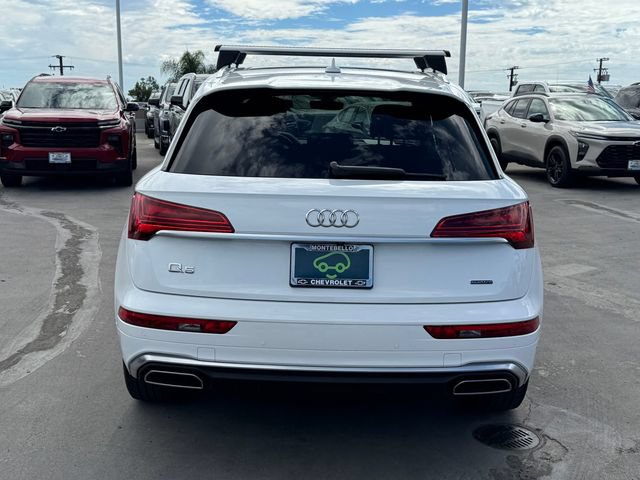 Used 2022 Audi Q5 2.0T Premium w/ Convenience Package AWD/4WD image 3