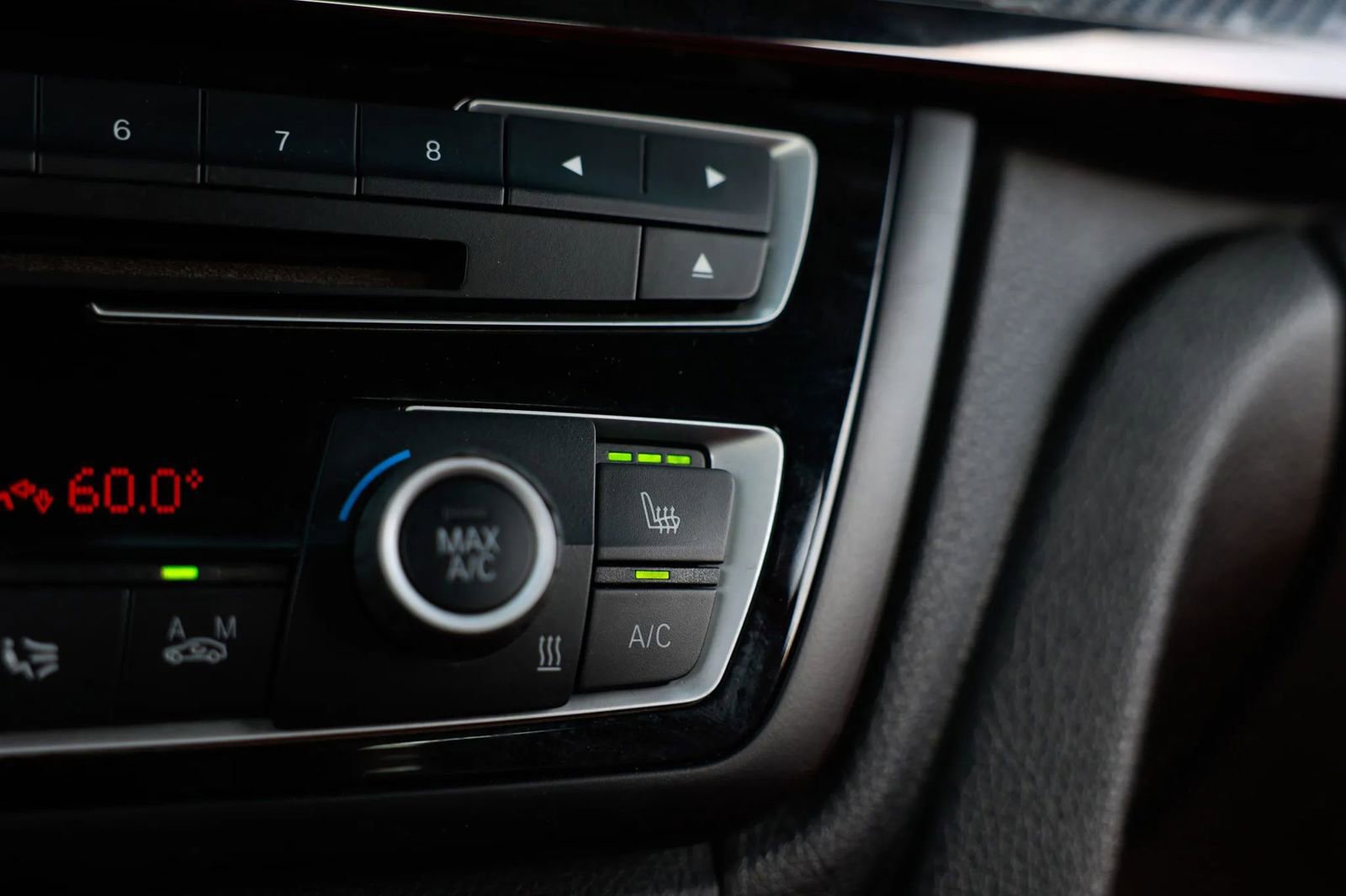 Used 2015 BMW M4 Convertible image 37