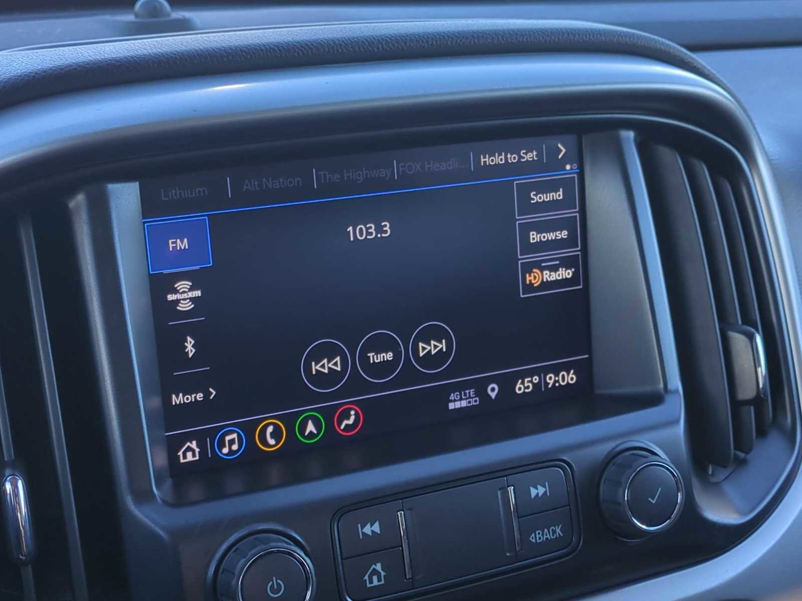 Used 2022 Chevrolet Colorado ZR2 image 13