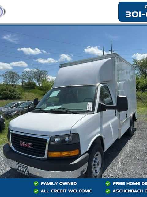 New 2025 GMC Savana 3500 w/ Power Convenience Package
