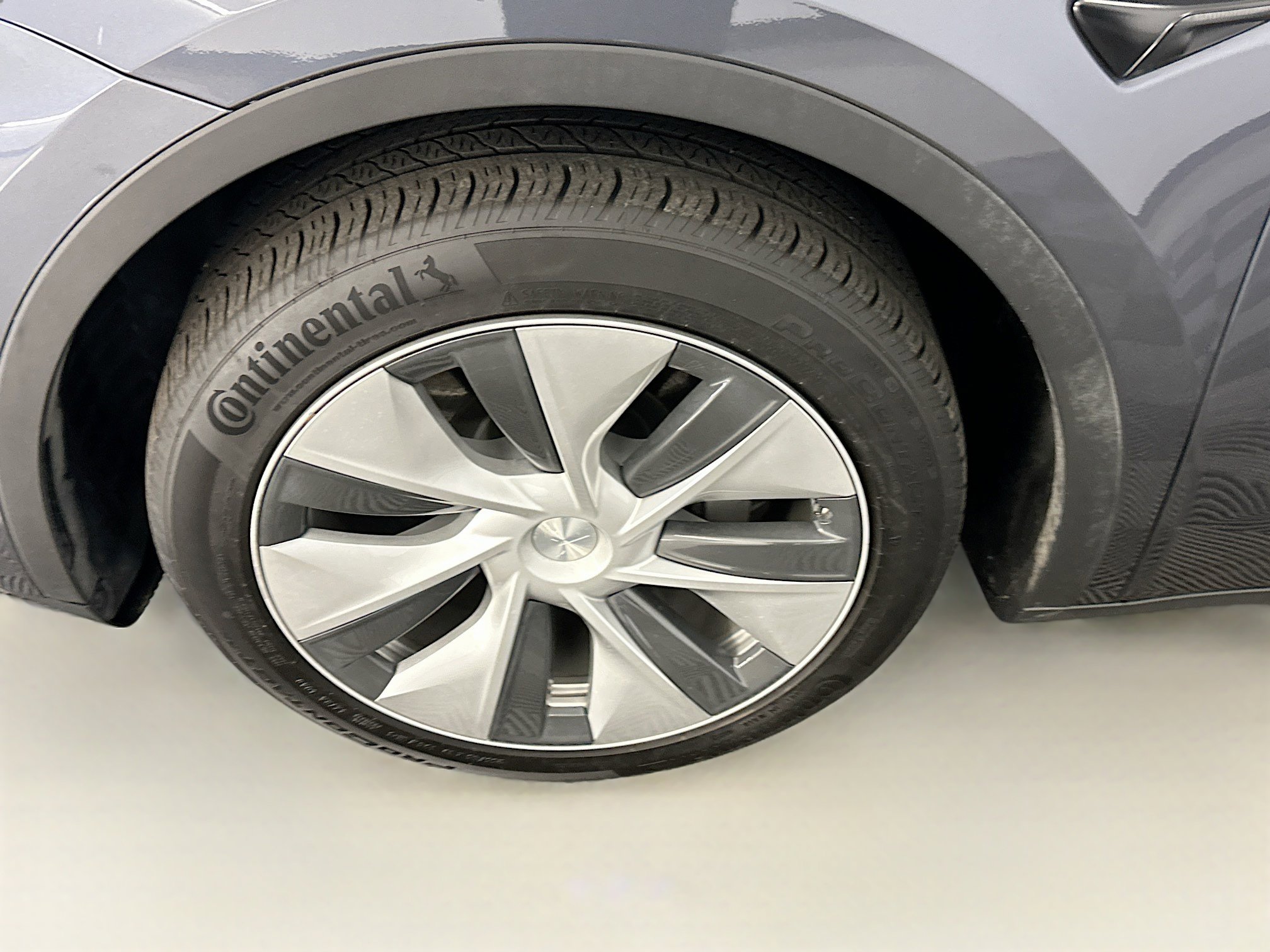 Used 2023 Tesla Model Y Long Range image 11