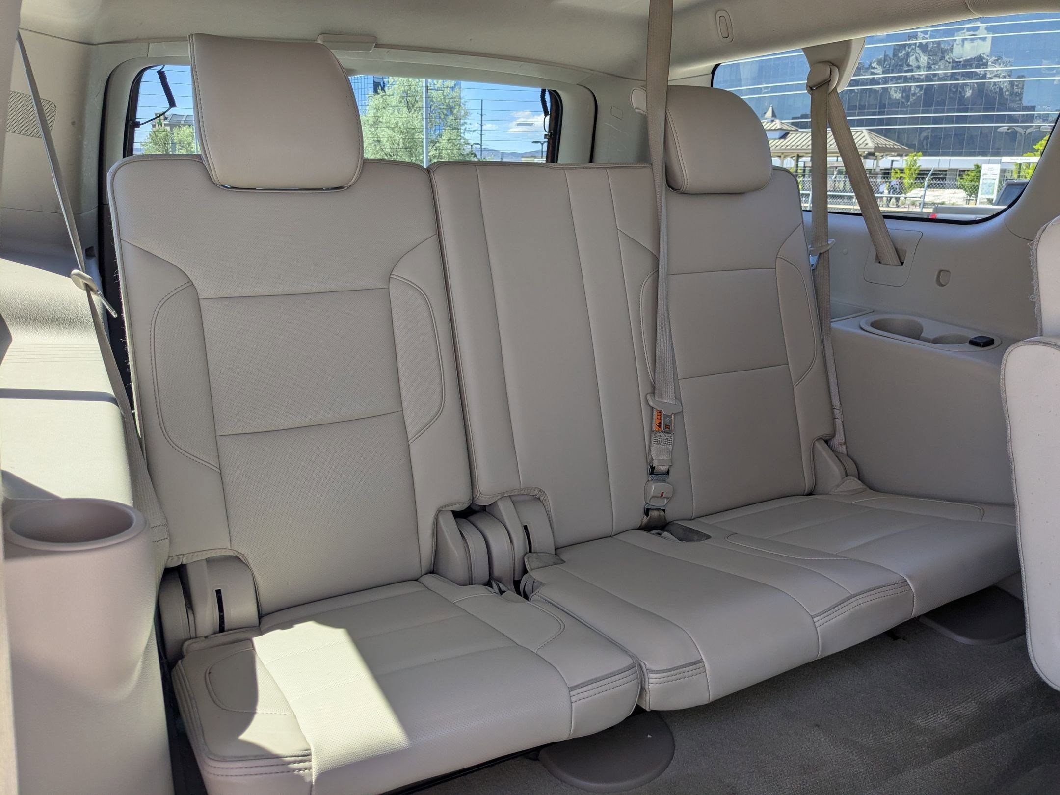 Used 2016 GMC Yukon XL Denali w/ Open Road Package AWD/4WD image 27