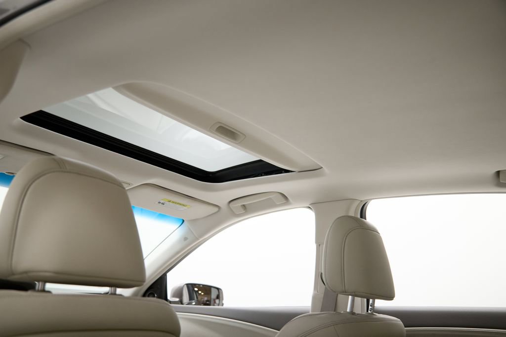 Used 2014 Acura RLX Hybrid w/ Technology Package image 25