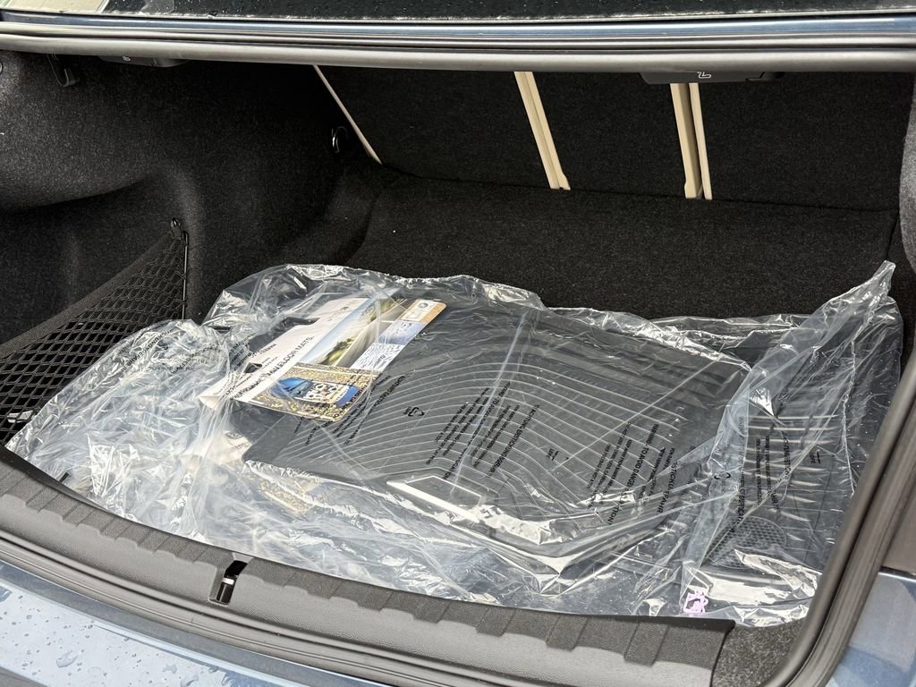 Used 2025 BMW 330i xDrive Sedan w/ Convenience Package image 13