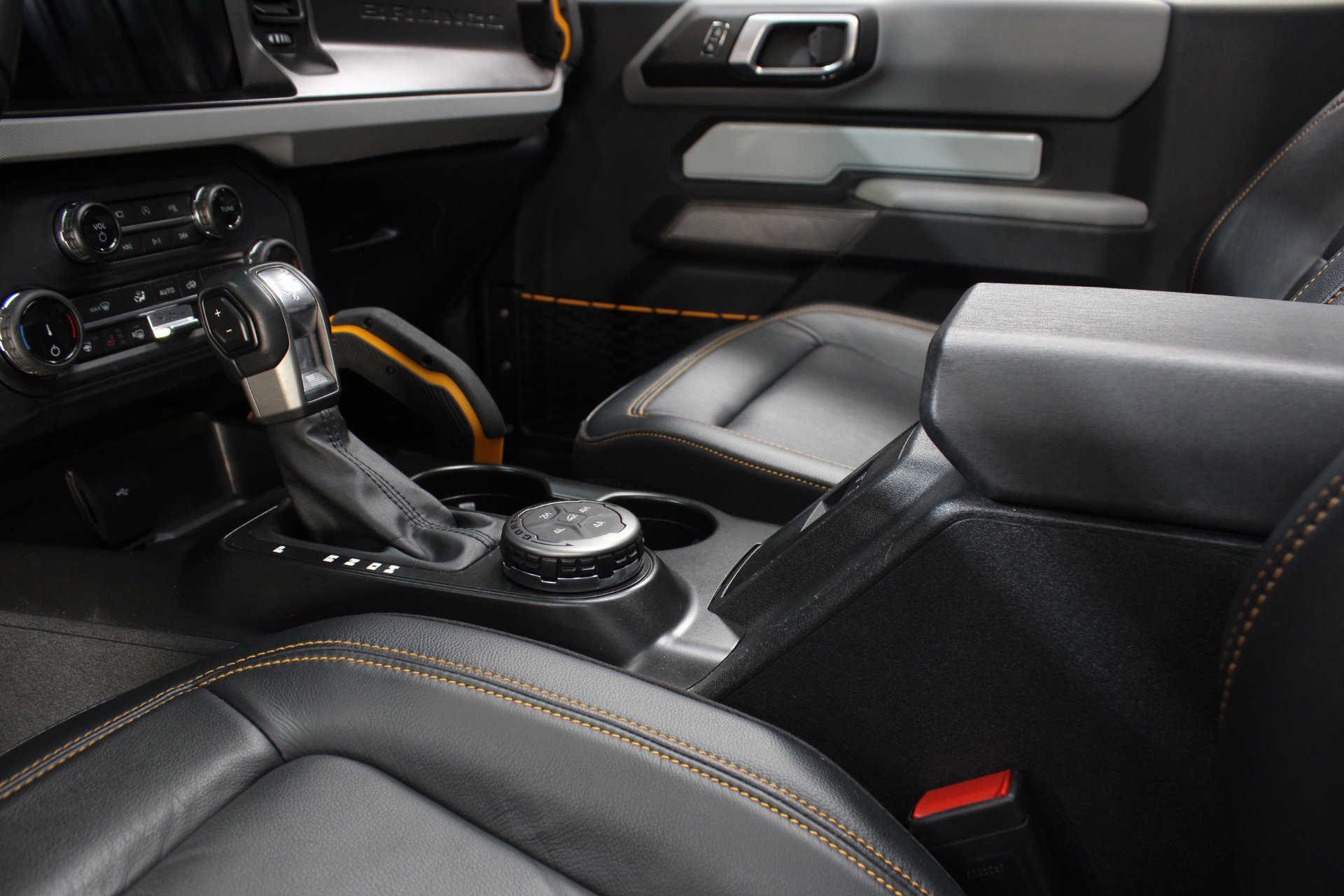 Used 2022 Ford Bronco Badlands image 32