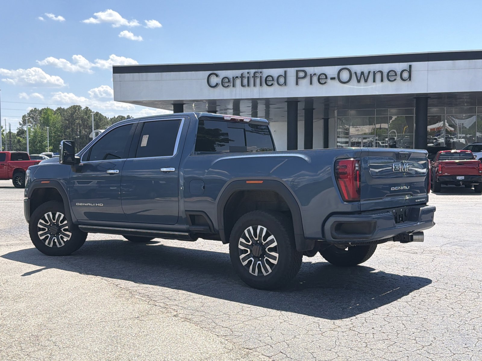 Certified 2025 GMC Sierra 2500 Denali Ultimate AWD/4WD image 10