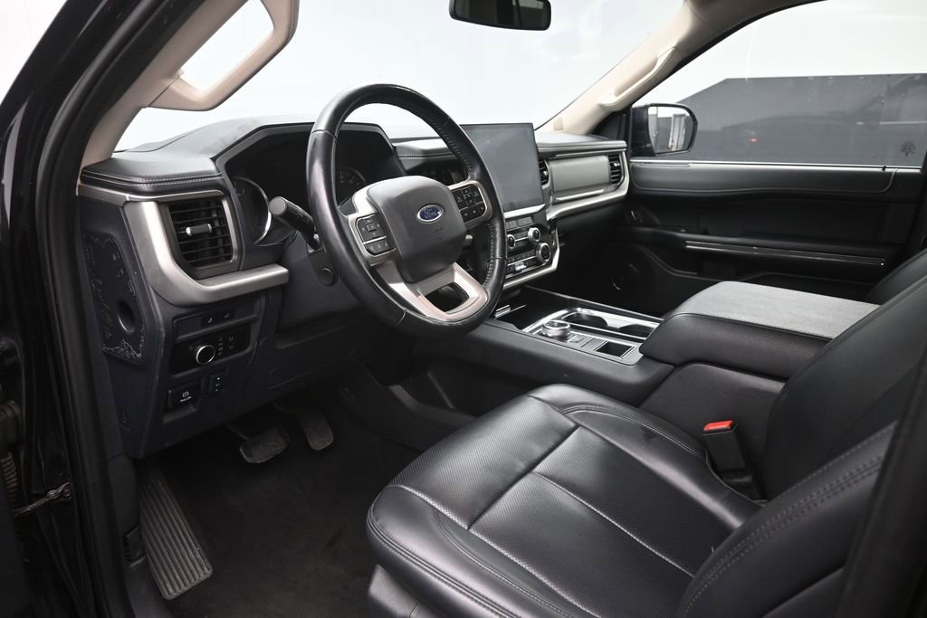 Used 2024 Ford Expedition XLT RWD image 19