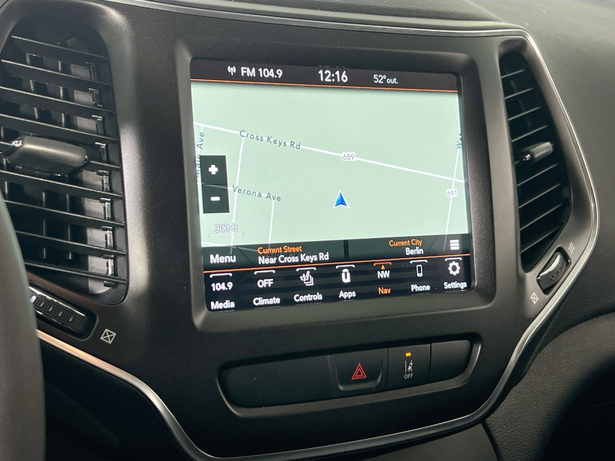 Used 2022 Jeep Cherokee Trailhawk w/ Sound & Nav Group image 13