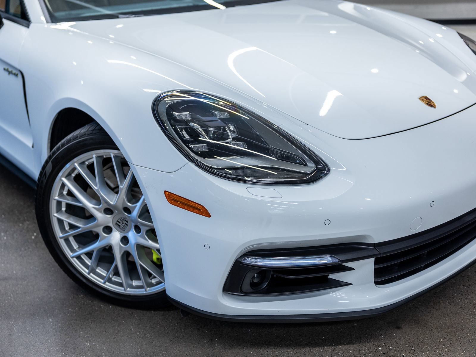 Certified 2020 Porsche Panamera 4 image 16