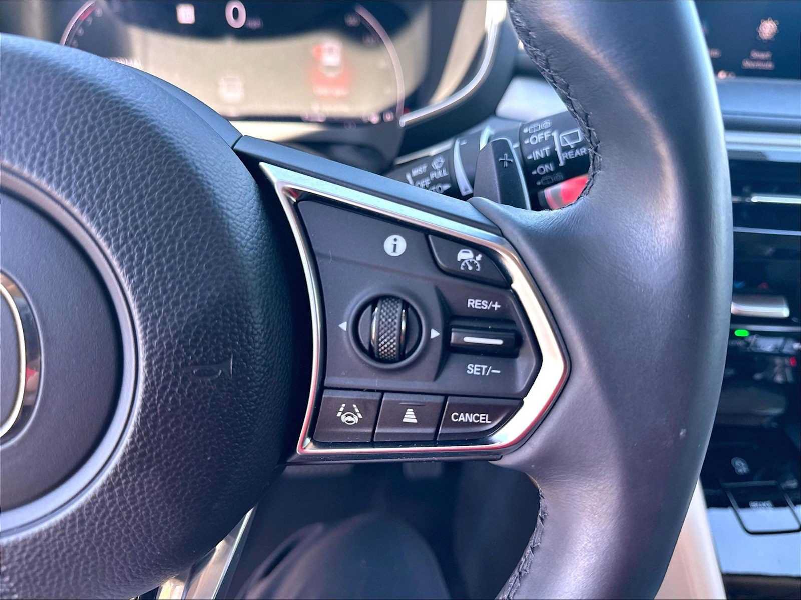 Used 2024 Acura MDX SH-AWD w/ Technology Package image 21