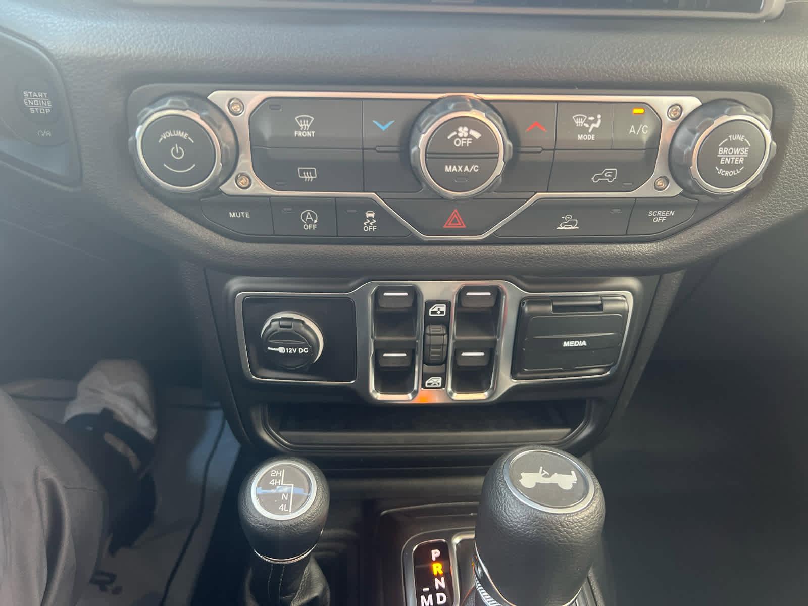 New 2026 Jeep Wrangler Unlimited Sport image 25