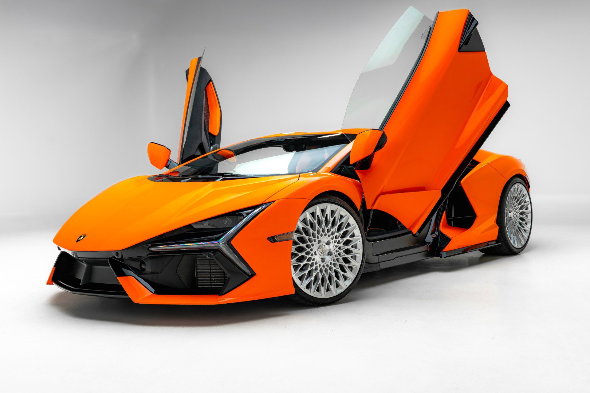 Used 2024 Lamborghini Revuelto AWD/4WD image 5
