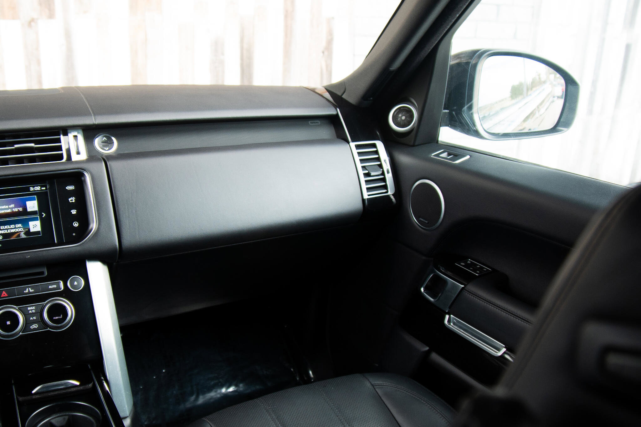 Used 2016 Land Rover Range Rover Long Wheelbase Supercharged image 22