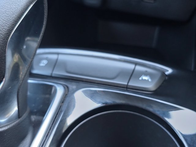 Used 2025 Chevrolet Trax LT FWD image 27