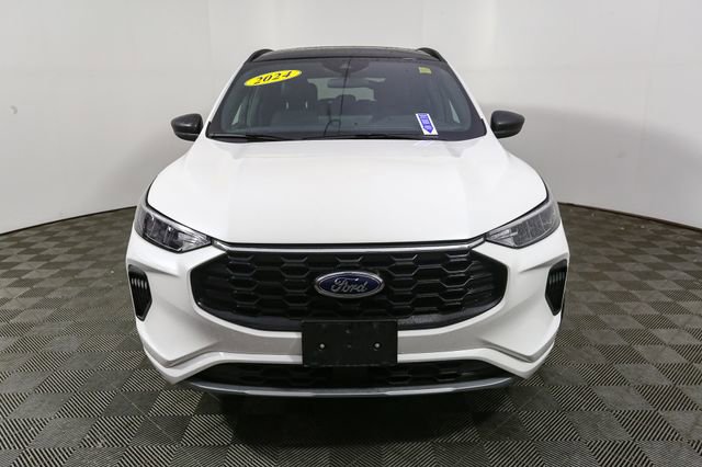 Used 2024 Ford Escape ST-Line w/ Tech Pack #1 AWD/4WD image 4