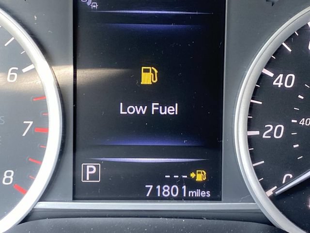 Used 2016 Nissan Sentra SV w/ Driver's Assist Package FWD image 31