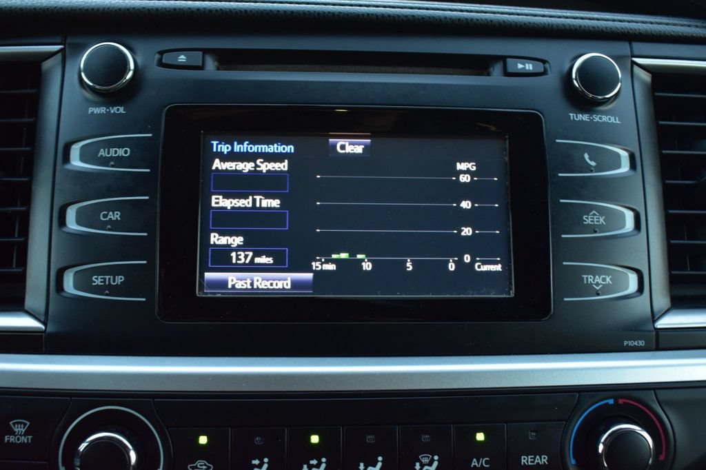 Used 2014 Toyota Highlander LE FWD image 34