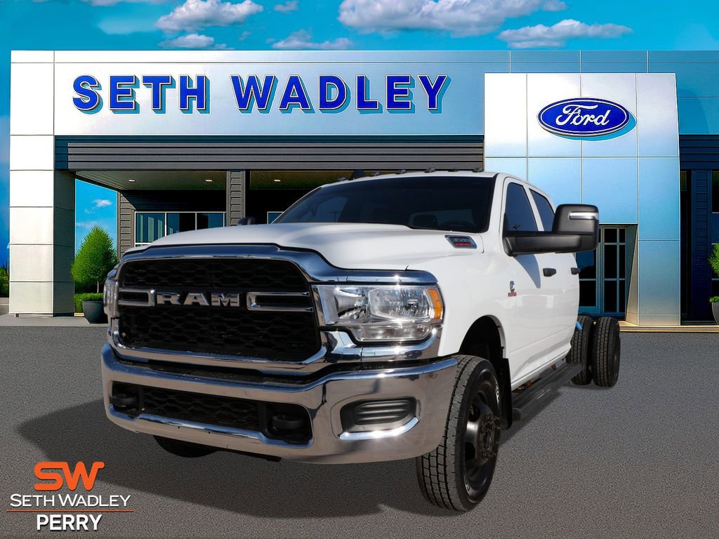 Used 2023 RAM 3500 Tradesman w/ Chrome Appearance Group image 6