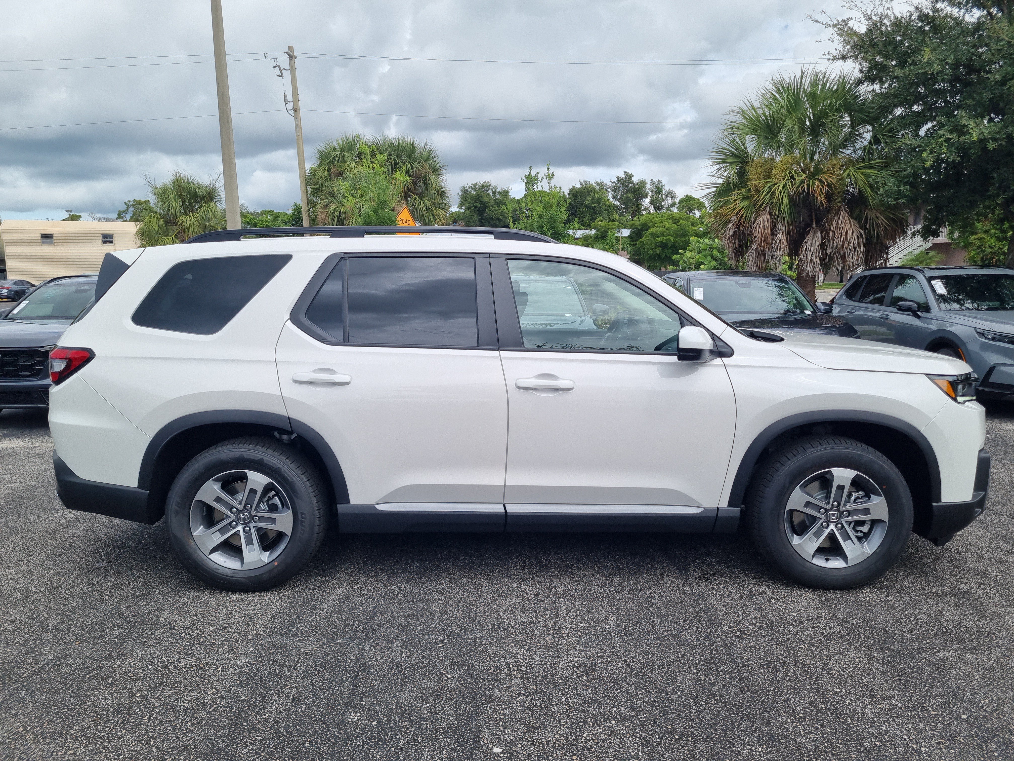 New 2026 Honda Pilot EX-L image 8