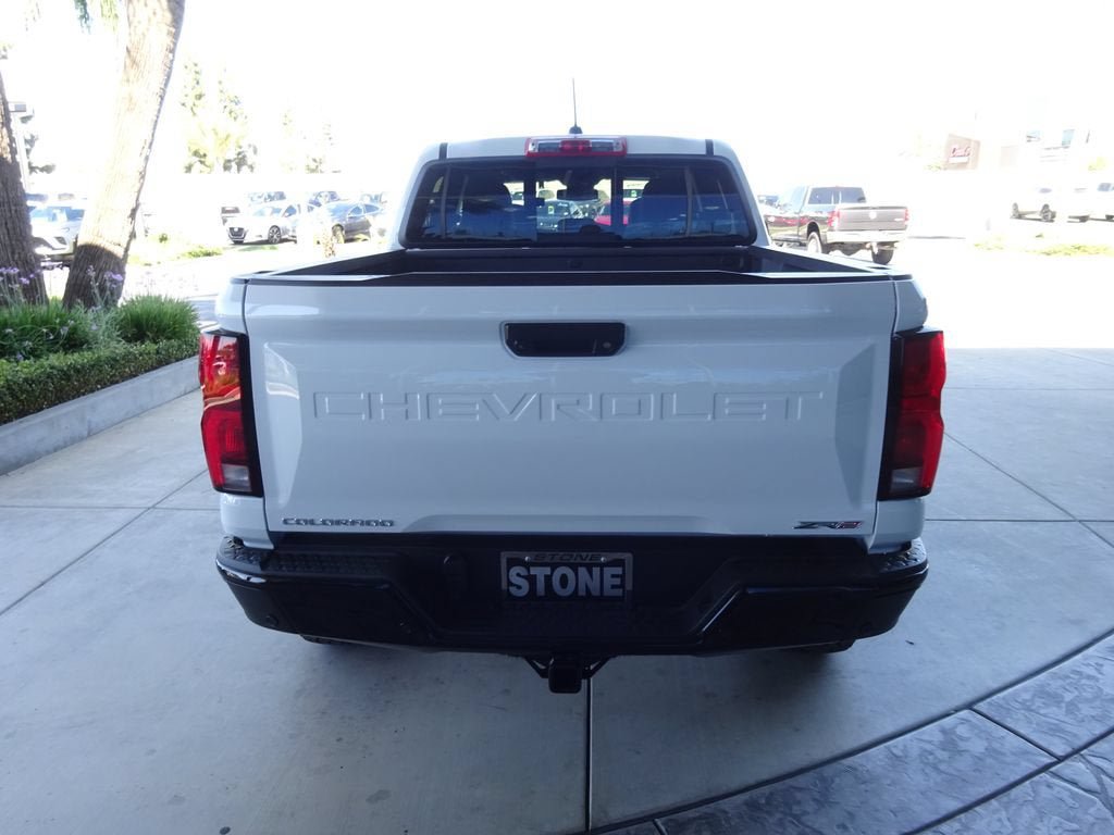 New 2026 Chevrolet Colorado ZR2 w/ Technology Package AWD/4WD image 6