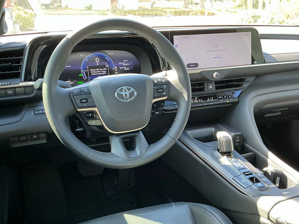 Used 2023 Toyota Crown XLE image 28