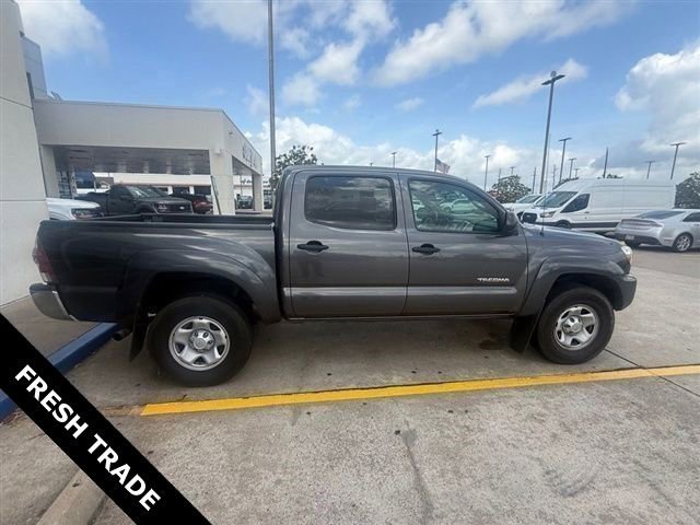 Used 2015 Toyota Tacoma PreRunner w/ SR5 Package image 3