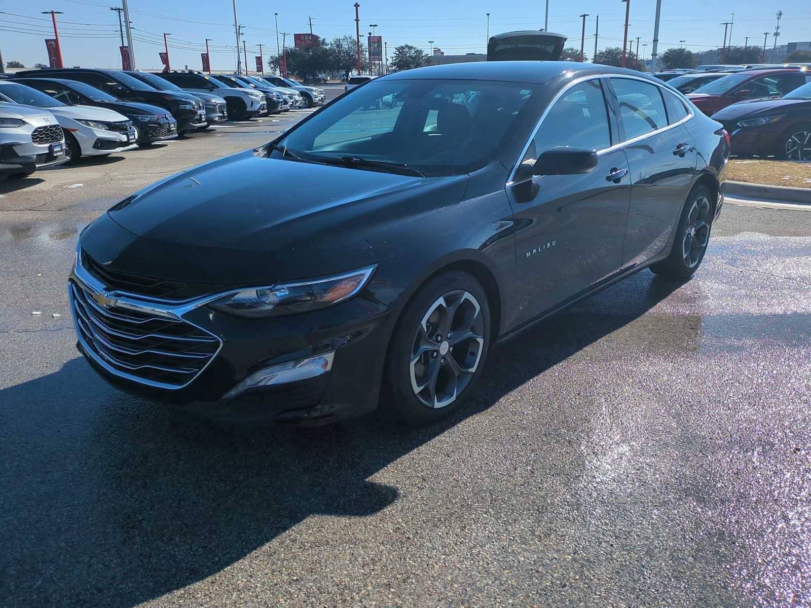 Used 2023 Chevrolet Malibu LT image 4