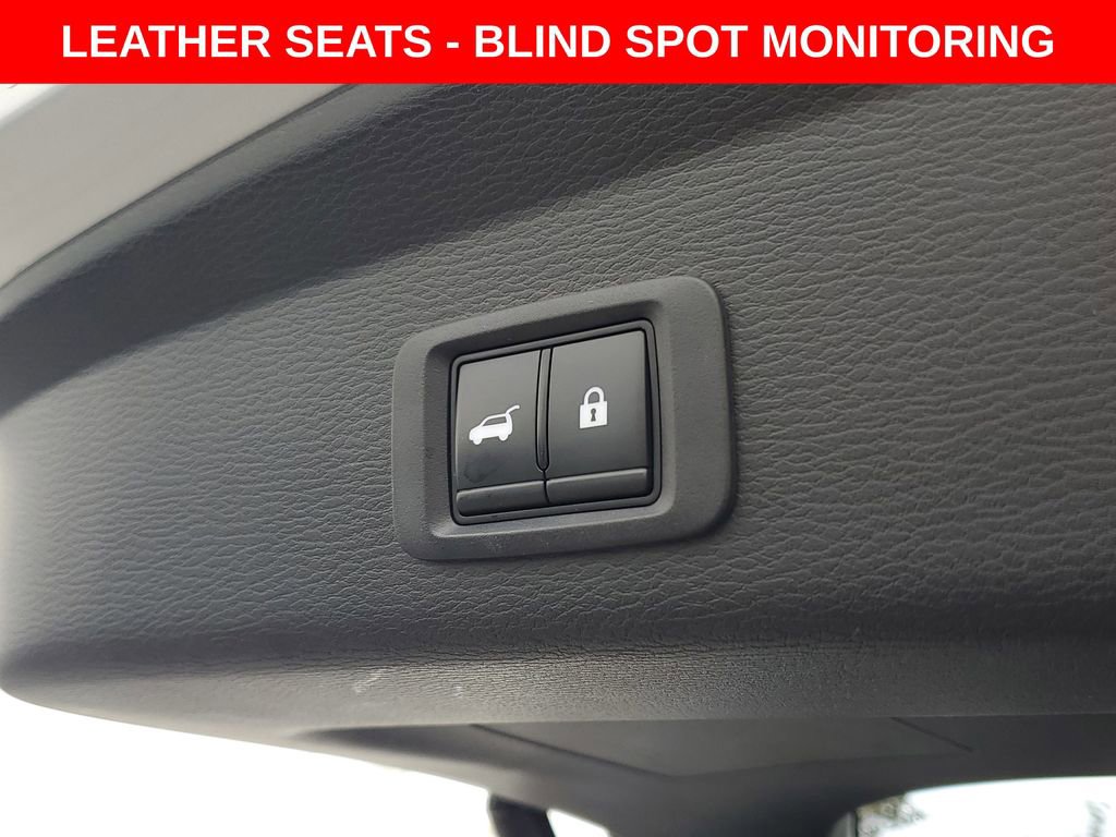 Used 2023 Mitsubishi Outlander SEL image 11