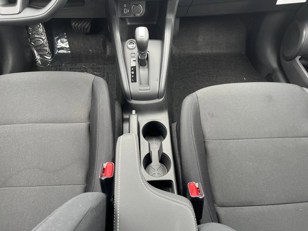 New 2025 Nissan Kicks Play S image 28