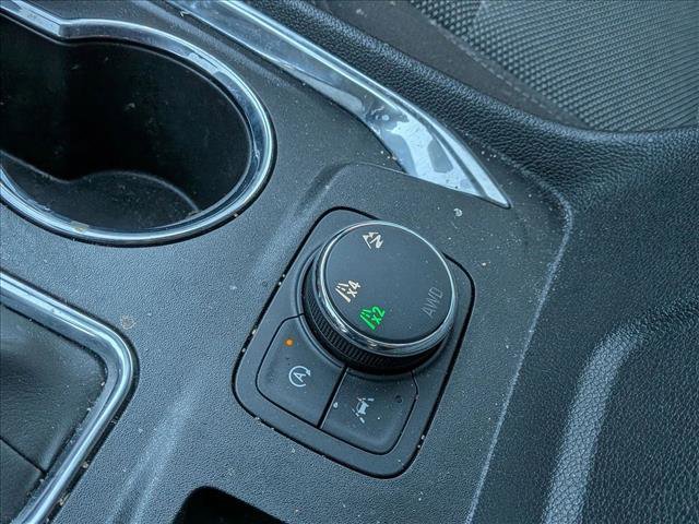 Used 2023 Chevrolet Traverse LT image 13
