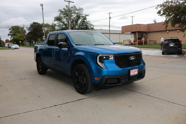 New 2025 Ford Maverick Lariat w/ Black Appearance Package image 8