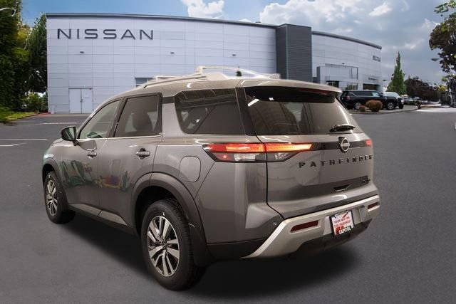 New 2025 Nissan Pathfinder SL w/ Black Appearance Package image 4