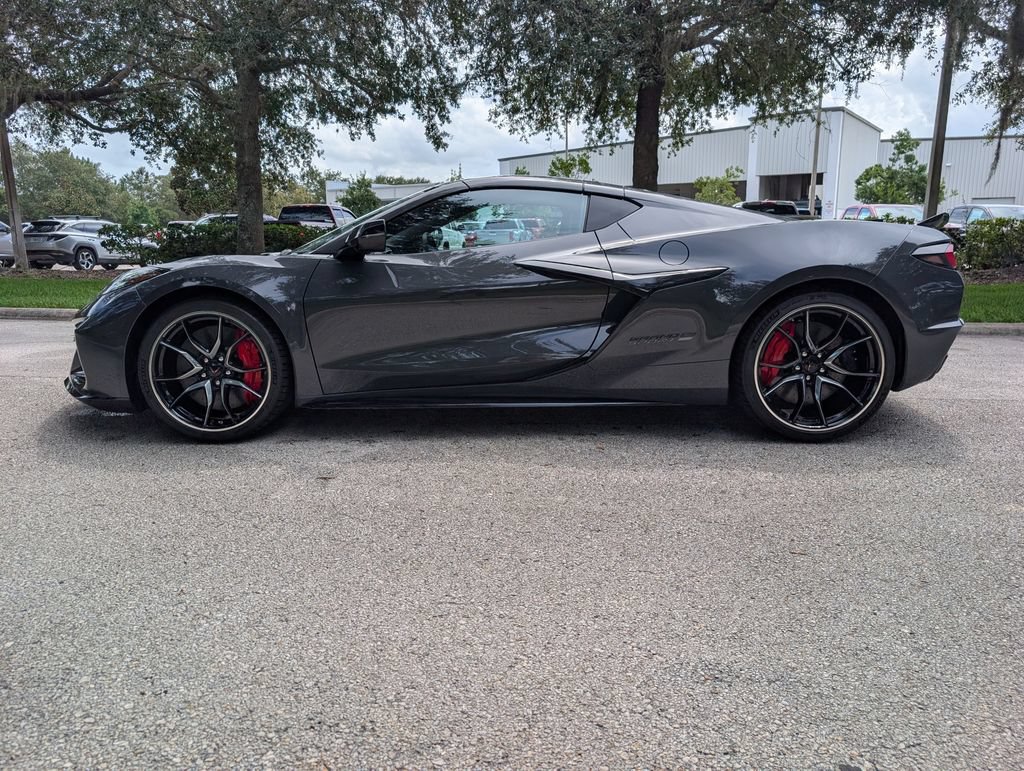 New 2027 Chevrolet Corvette Grand Sport w/ Z52 Sport Performance Package RWD image 4