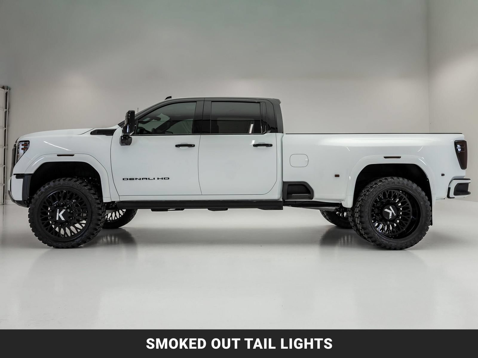 Used 2026 GMC Sierra 3500 Denali Ultimate AWD/4WD image 6