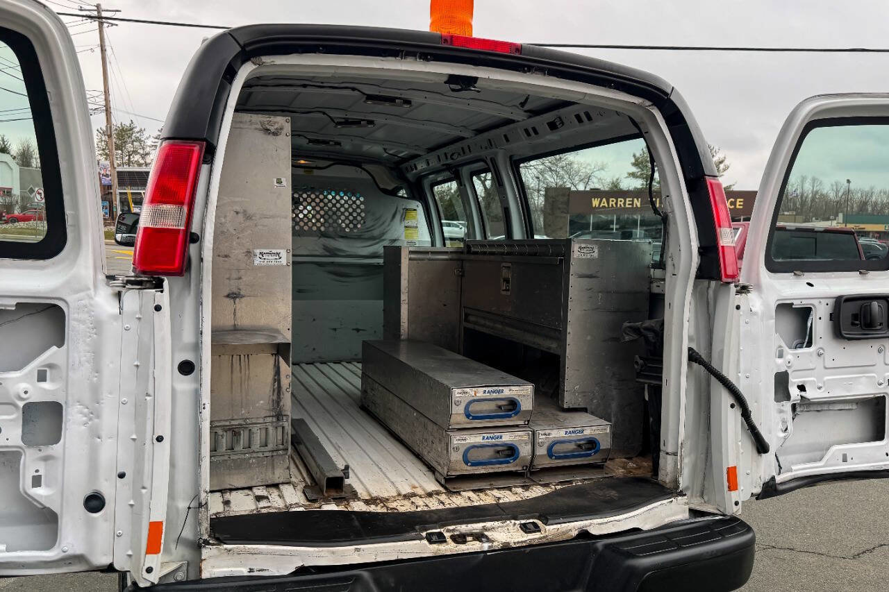 Used 2016 Chevrolet Express 2500 2500 3dr Cargo Van image 15