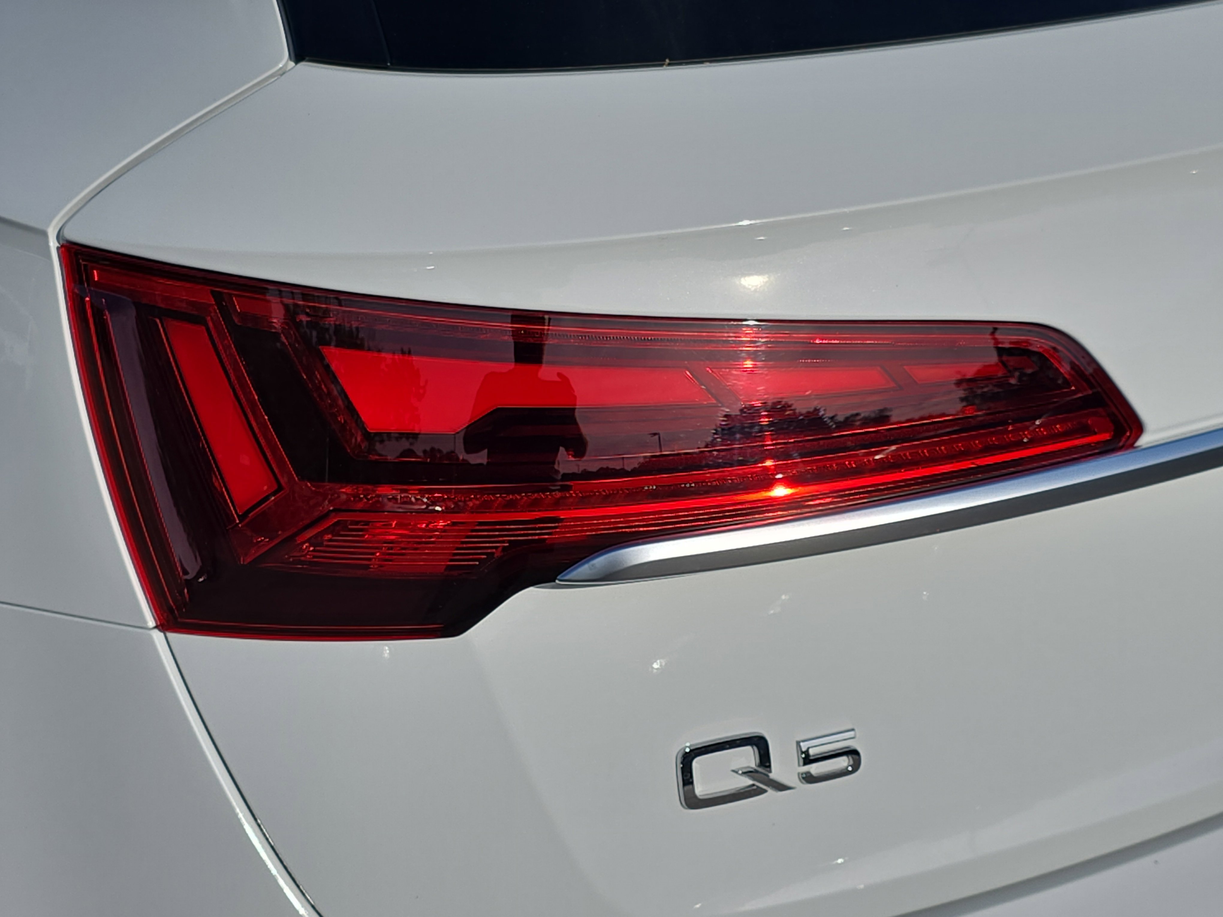 Used 2025 Audi Q5 e Premium image 35